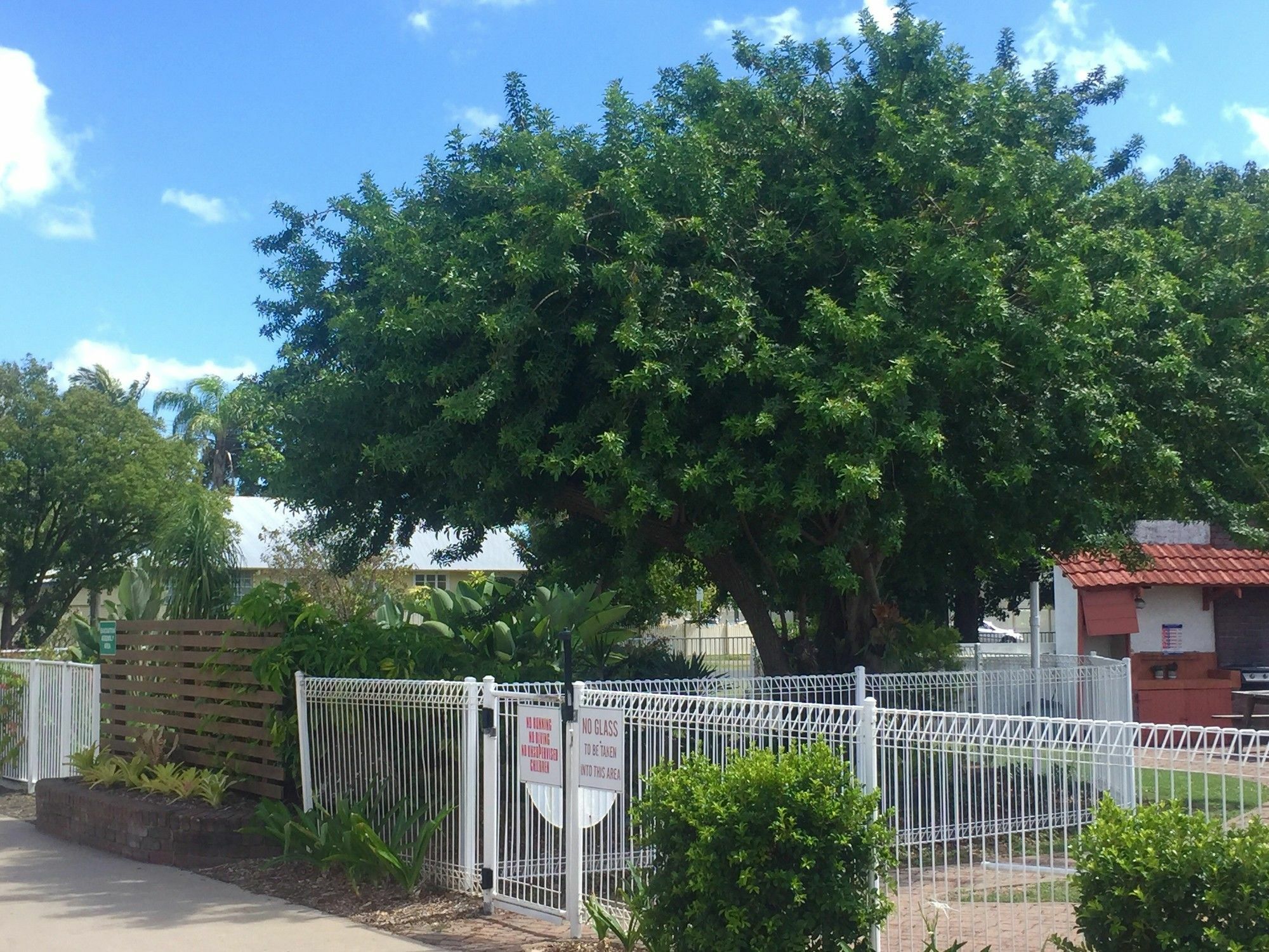 Bundaberg Spanish Motor Inn Exterior foto